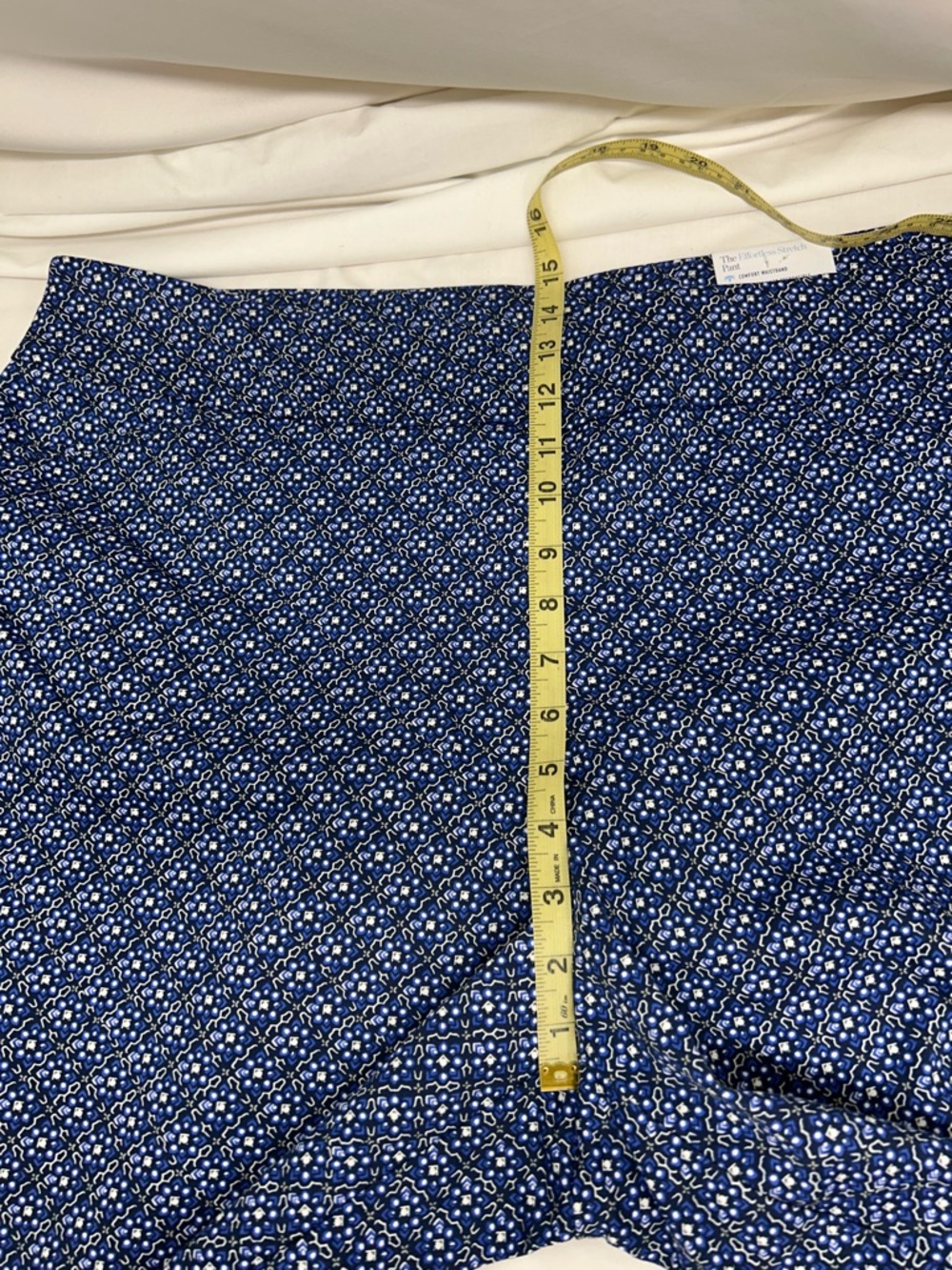 croft & barrow Blue & White Tile Patterned Straight Leg Pants Size 24W Short - Picture 6 of 12